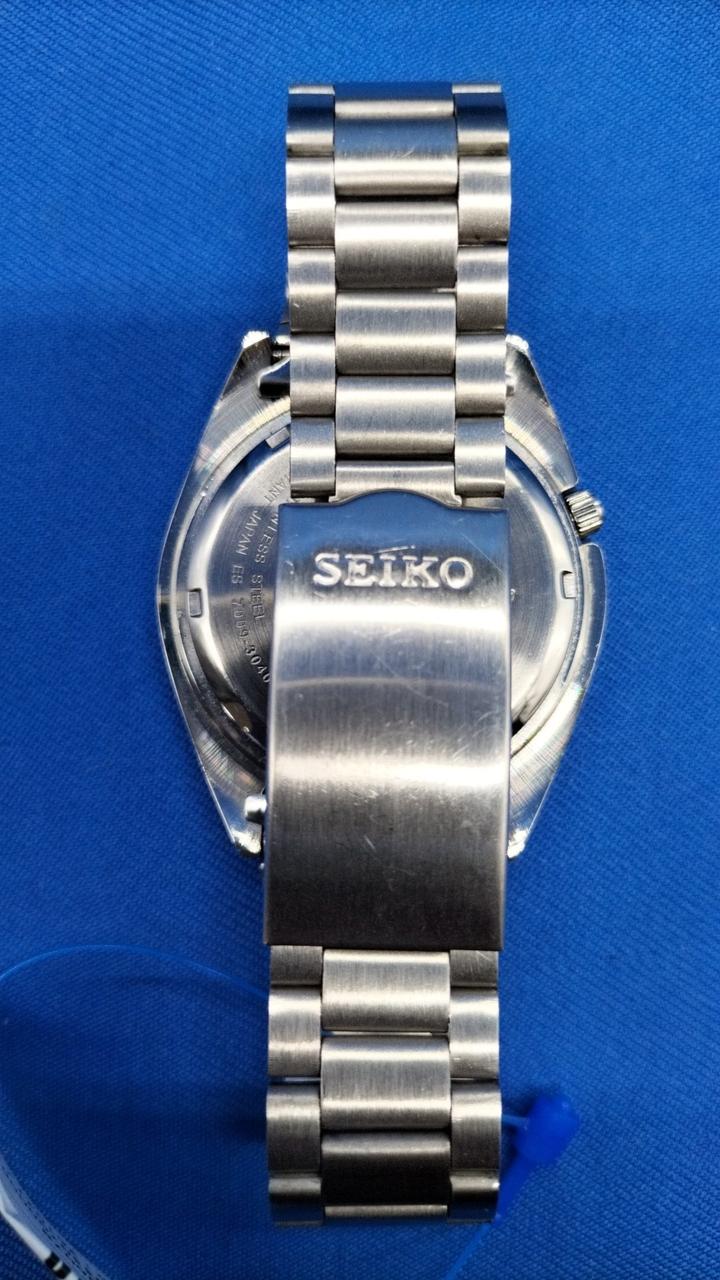 SEIKO Wristwatch 7009-3040 - Banzai Thrifting | BanzaiHobby