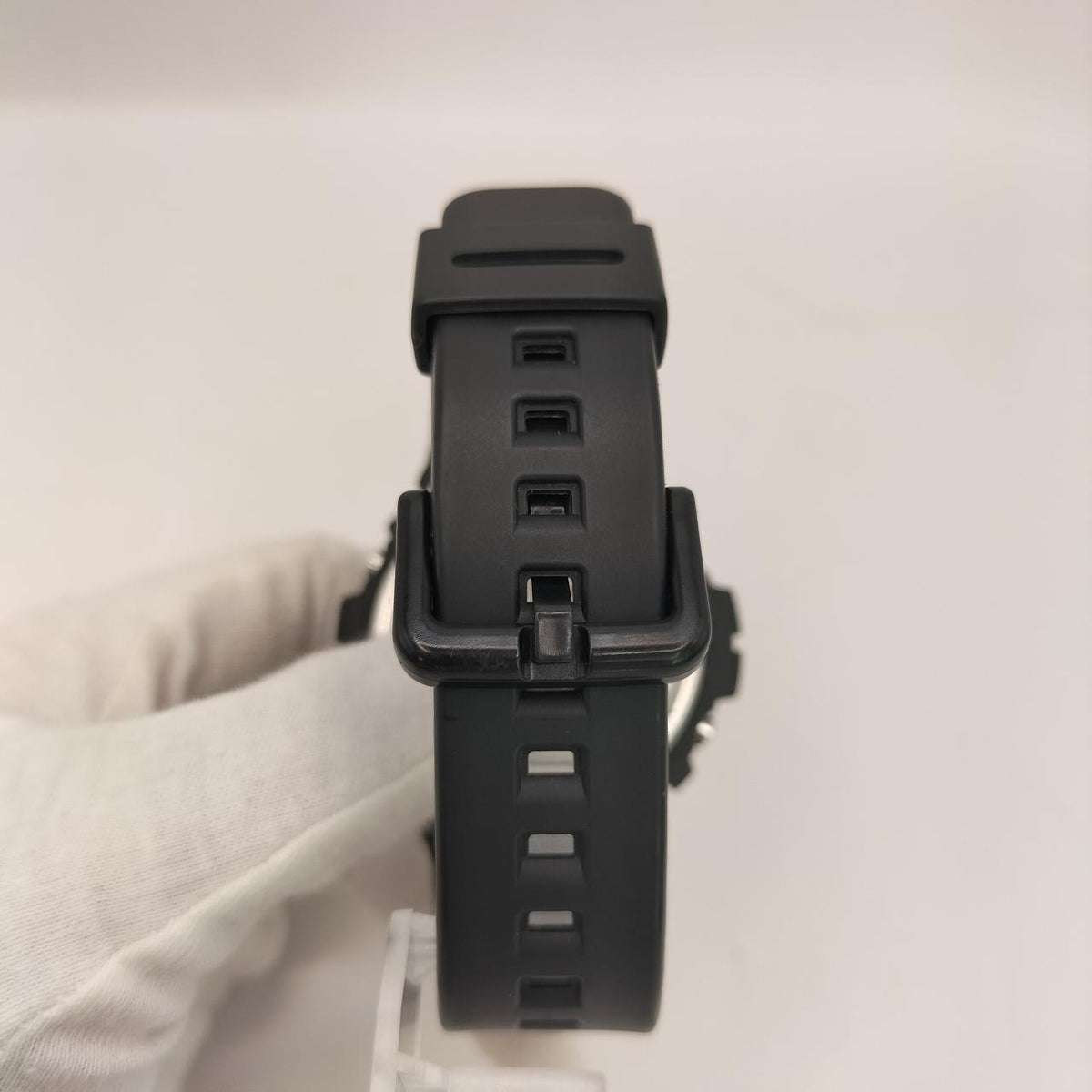 G-SHOCK Wristwatch DW-6900G - Banzai Thrifting | BanzaiHobby
