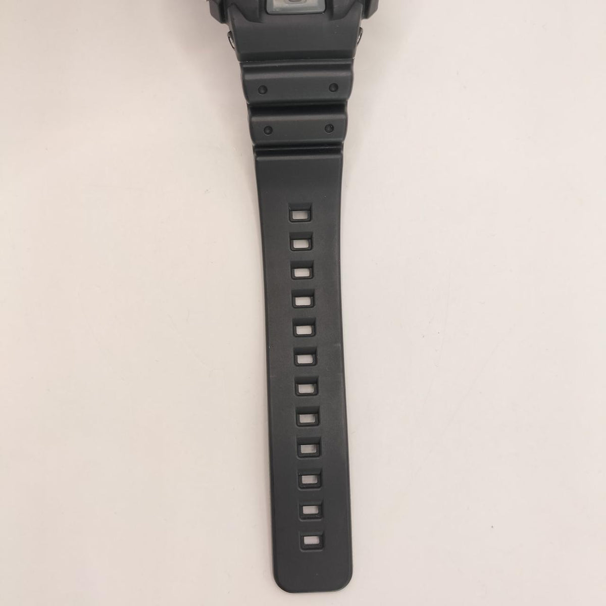 G-SHOCK Wristwatch DW-6900G - Banzai Thrifting | BanzaiHobby