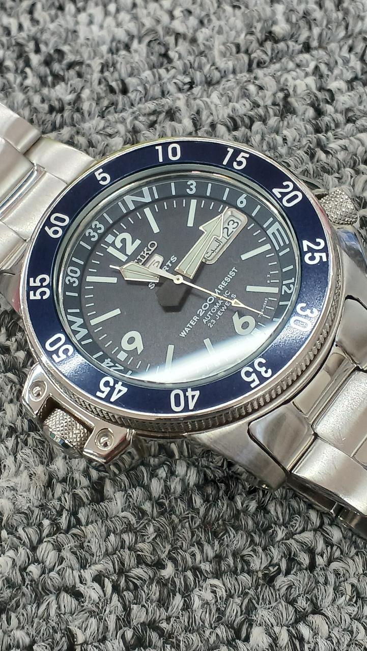 SEIKO Automatic Wristwatch 7S36-01E0 - Banzai Thrifting | BanzaiHobby