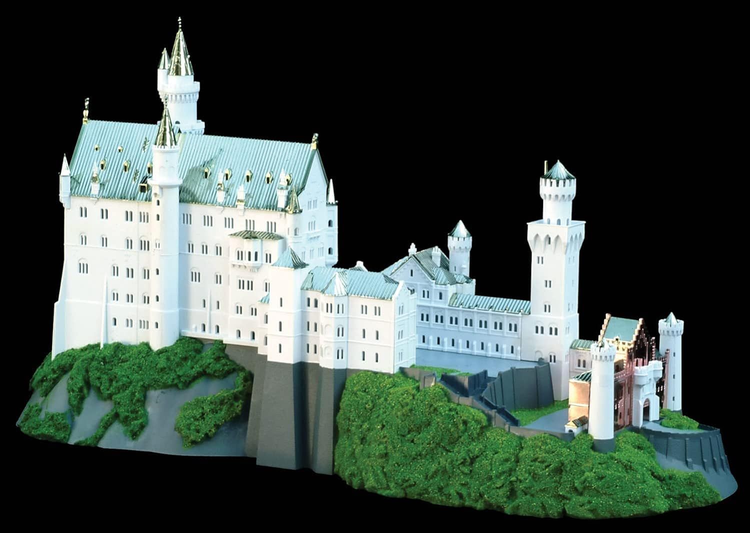 Doyusha 1/220 Western Castle Neuschwanstein Castle Gold - BanzaiHobby