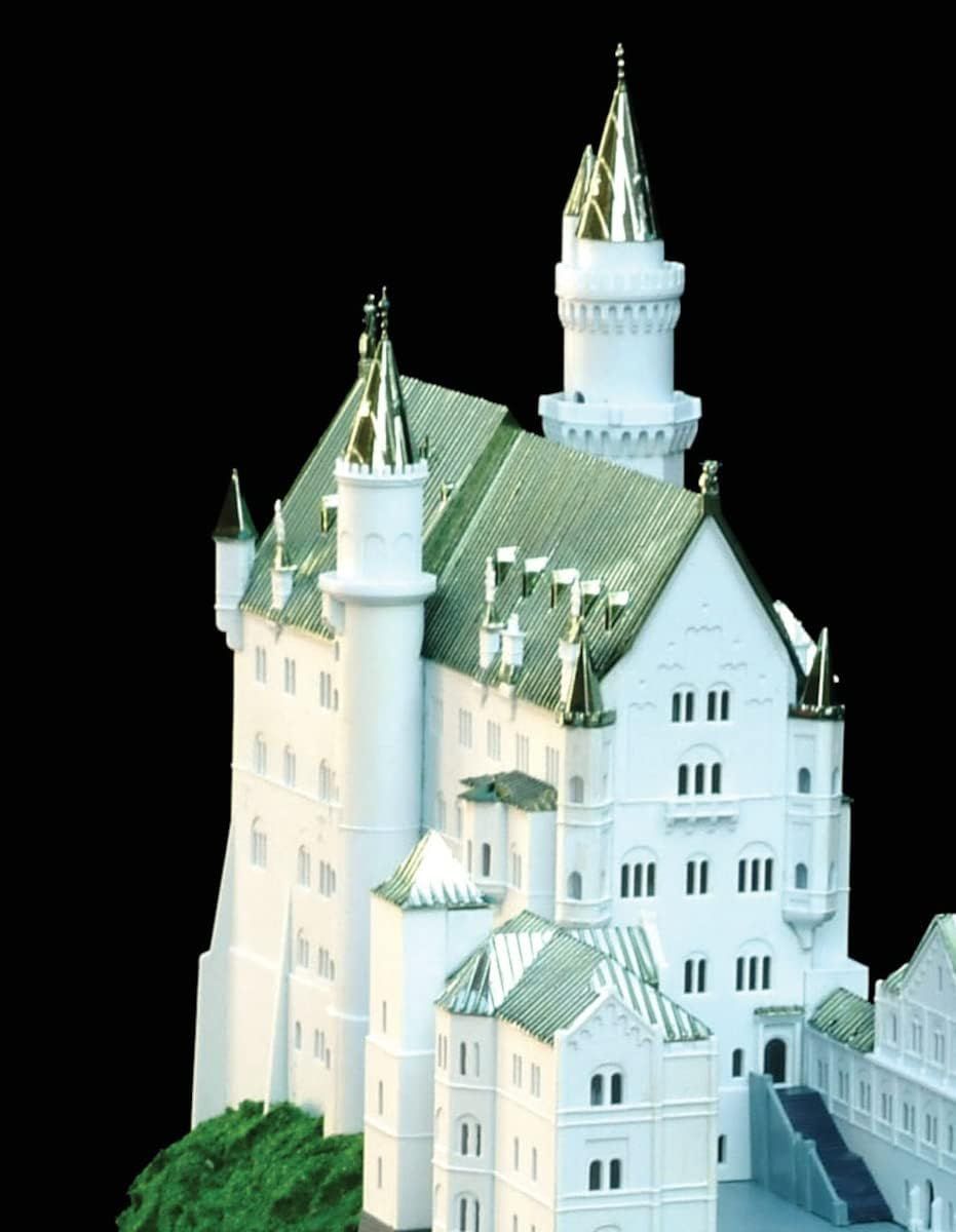Doyusha 1/220 Western Castle Neuschwanstein Castle Gold - BanzaiHobby
