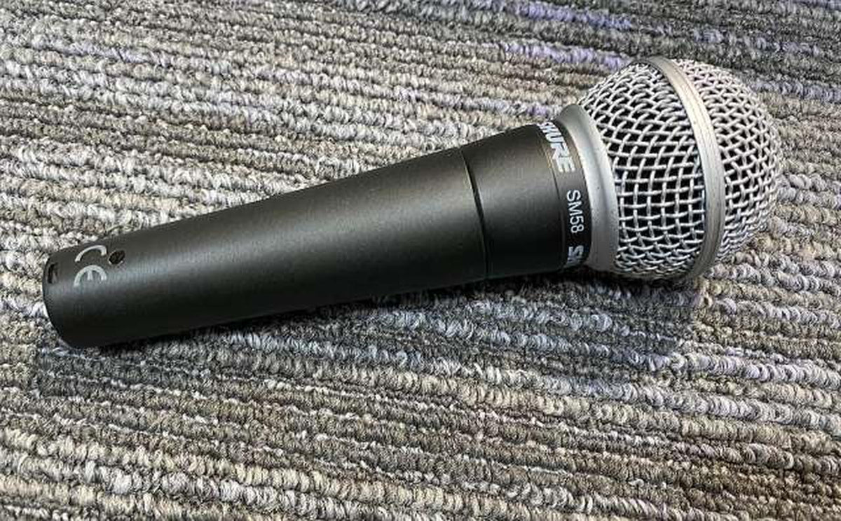 SHURE Dynamic Microphone SM58