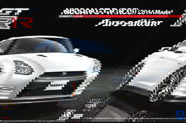 Aoshima NISSAN GT-R R35 Pure Edition 2014 Model with Engine 1/24 - BanzaiHobby