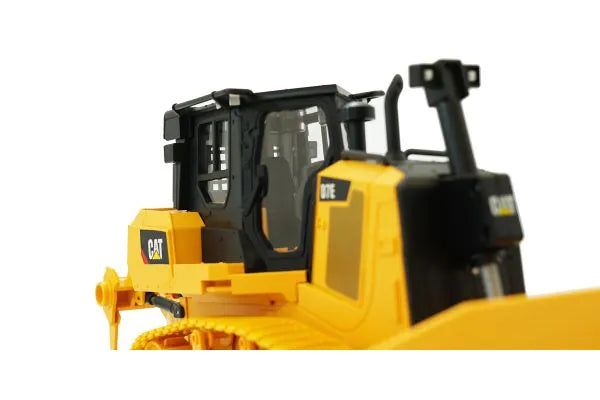Kyosho 56623 1/24 RC CAT Construction Equipment Series D7E Track-Type Tractor - BanzaiHobby