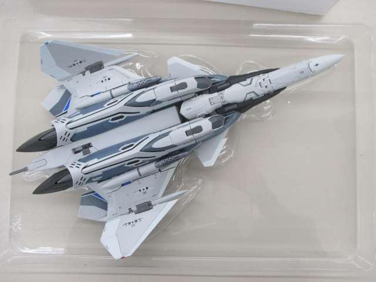 BANDAI DX Chogokin VF-31AX Kairos Plus (Hayate Immelmann's Unit)
