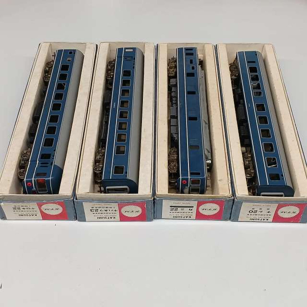 Katsumi 4 HO sleeper passenger cars - - Banzai Thrifting | BanzaiHobby
