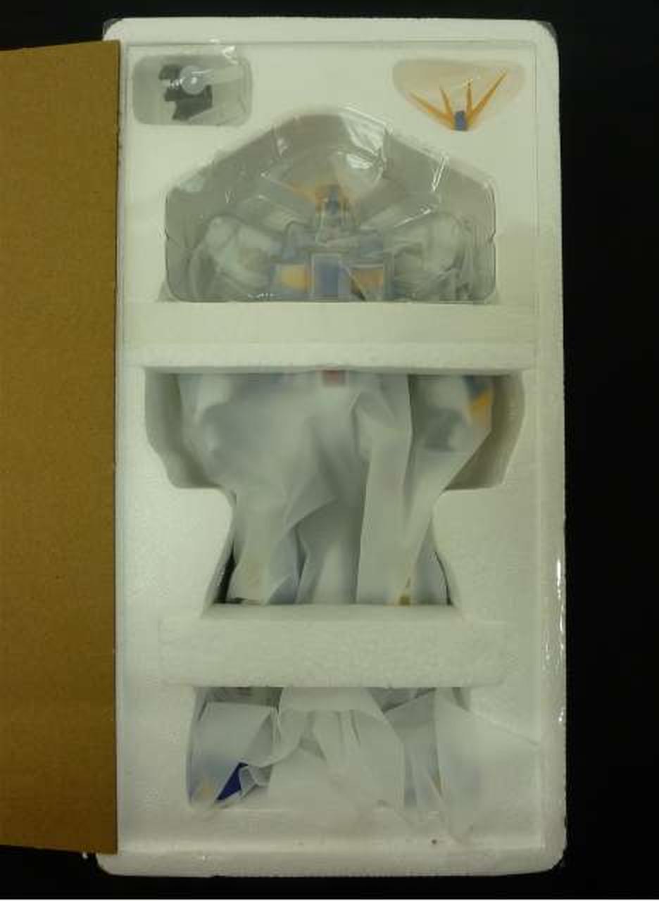 BANDAI Chogokin RX-93FF Nu Gundam: Char's Counterattack