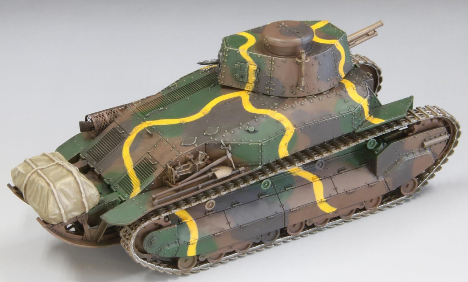 Fine Mold FM62 1/35 Military Series Imperial Army Type 89 Medium Tank, Equipped with Luggage - BanzaiHobby