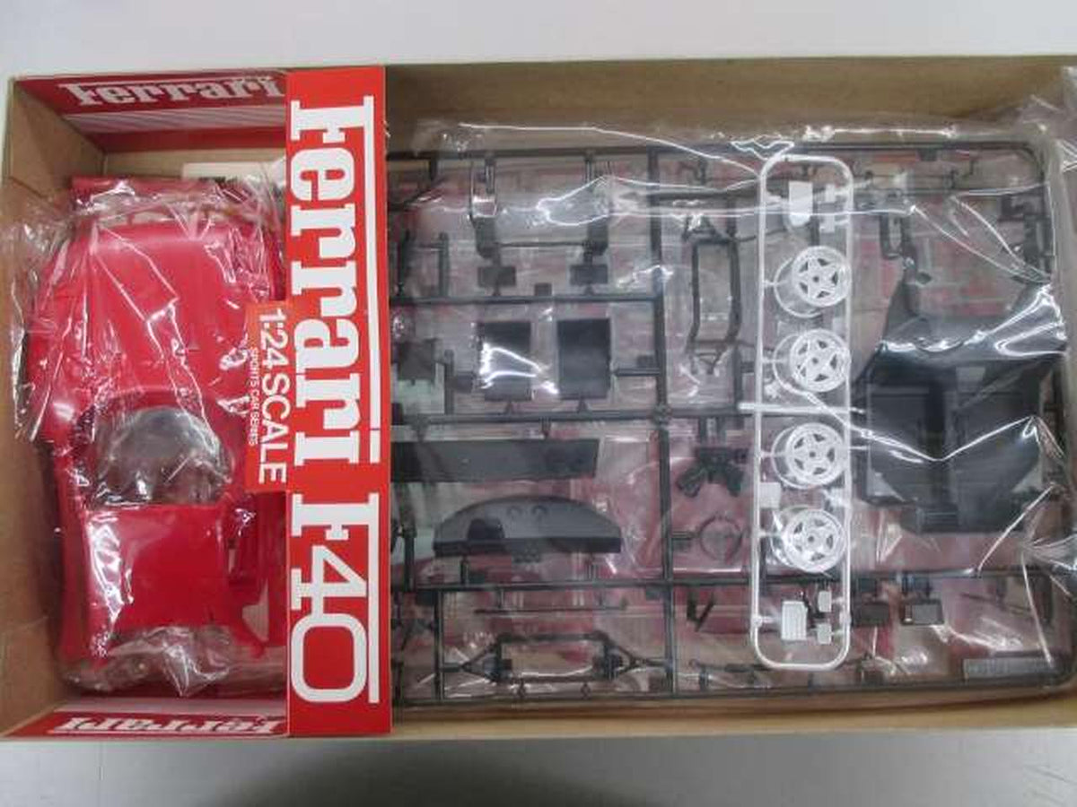 TAMIYA 1/24 Ferrari F40