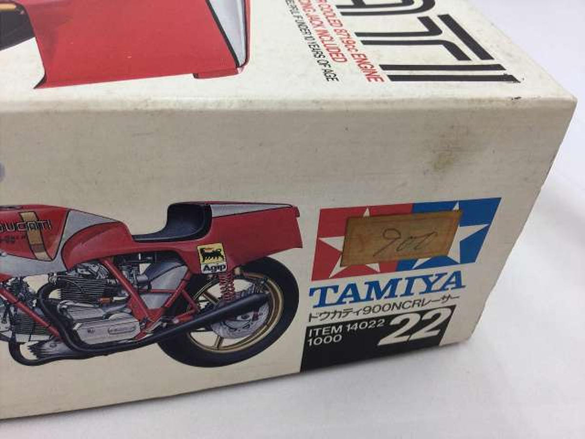 TAMIYA 1/12 Doukati 900NCR Racer Motorcycle Series No.22