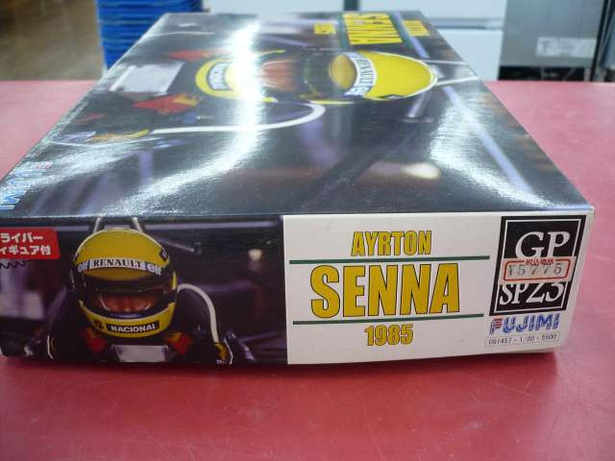 FUJIMI Car & Truck 1/20 Lotus 97T Portuguese GP with Figure - Banzai Thrifting | BanzaiHobby