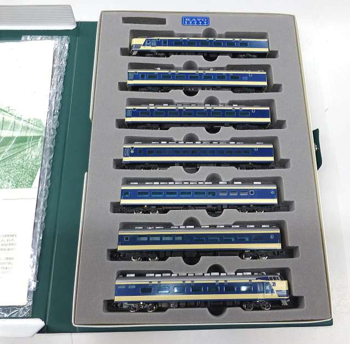 KATO N Gauge 7-Car Set 10-130 583 Series AC/DC Dual-Use Limited Express Type Sleeper Train