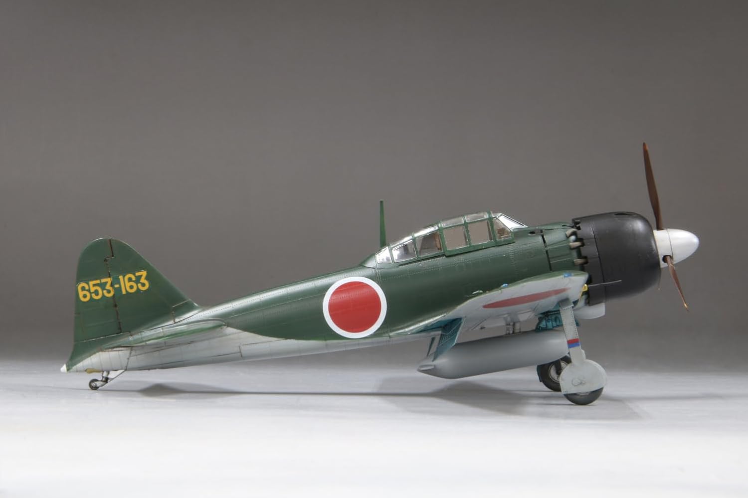 Fine Molds FZ04 1/48 IJN A6M5a Carrier Fighter ZERO Model 52 Ko (Nakajima Prod.) - BanzaiHobby