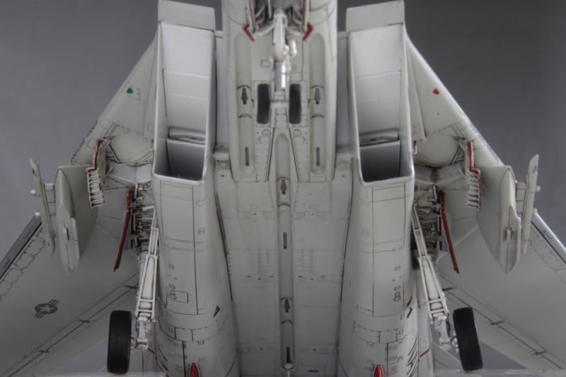 Fine Molds FF10 1/72 US Navy F-14A Tomcat Jolly Rogers/Sundowners - BanzaiHobby