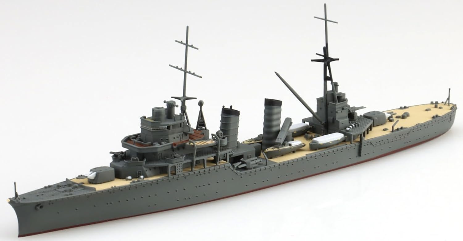Aoshima WL356 1/700 Japanese Navy Light Cruiser Kashii - BanzaiHobby