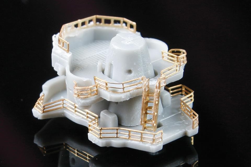 Fujimi 452258 1/700 Japanese Navy Light Cruiser Yahagi (1945/1944) Full Hull Model (with etched parts) - BanzaiHobby