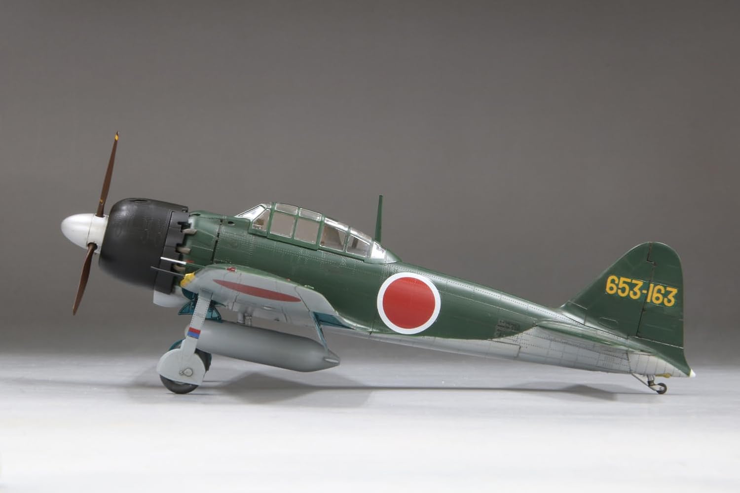 Fine Molds FZ04 1/48 IJN A6M5a Carrier Fighter ZERO Model 52 Ko (Nakajima Prod.) - BanzaiHobby