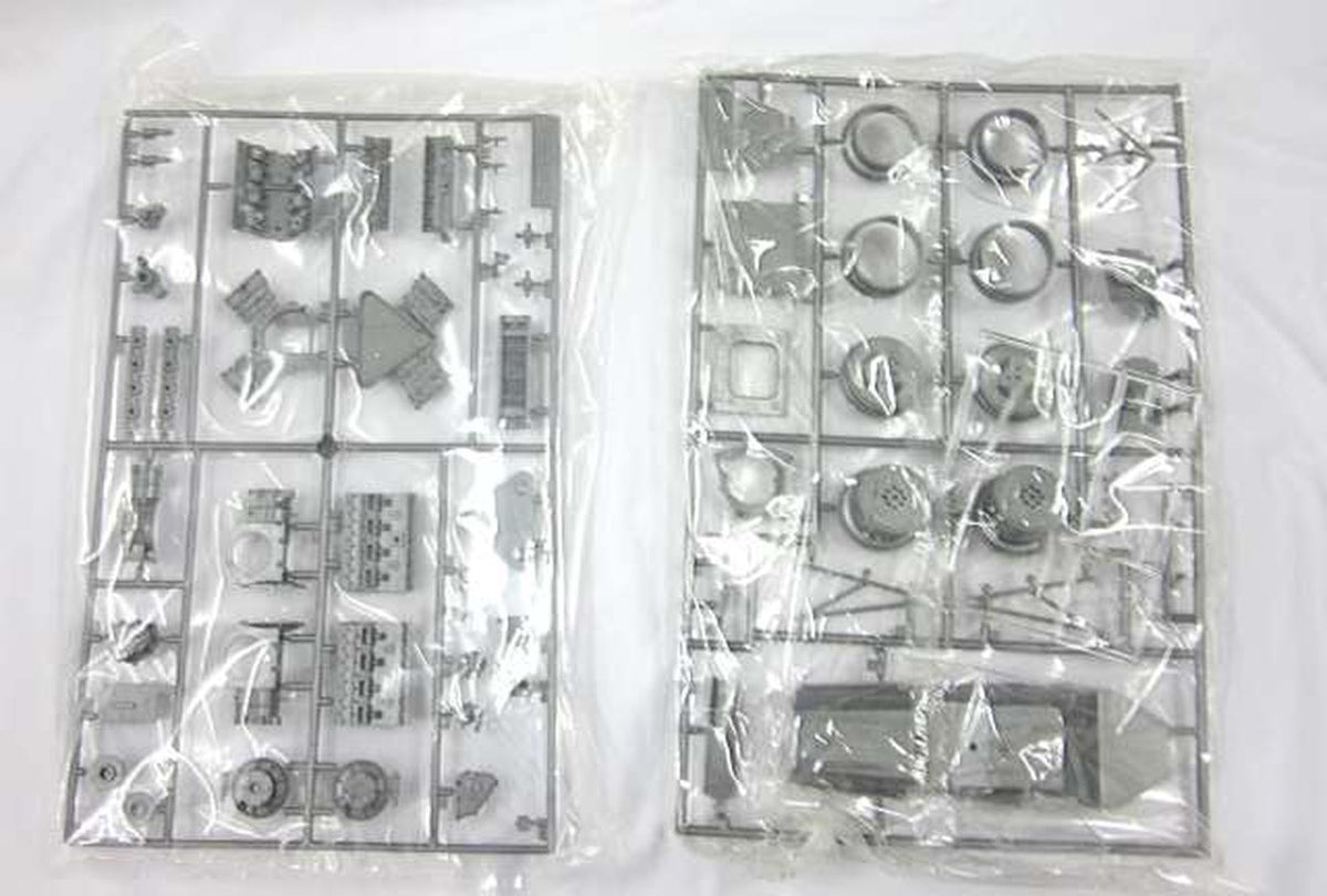 TAMIYA Plastic Model 1/12 J.P.S. Lotus 72D J.P.S. Lotus 72D - Banzai Thrifting | BanzaiHobby