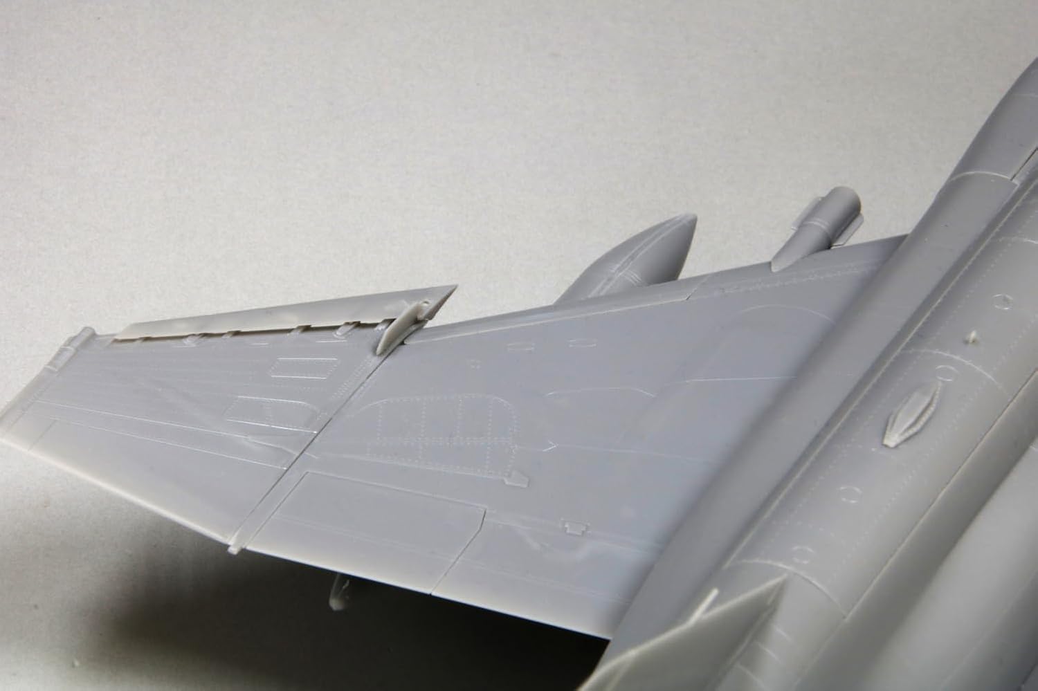 Fine Molds FF06 1/72 U.S. Air Force Jet Fighter F-4E (Late Model) Clark Air Base - BanzaiHobby