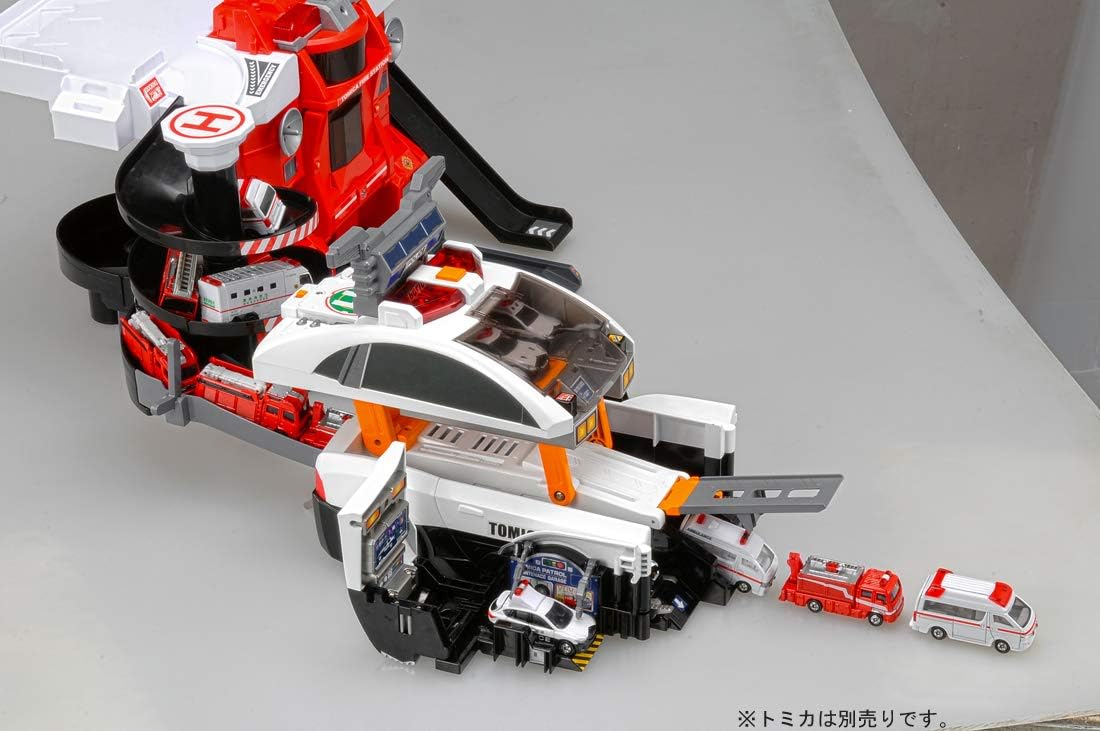 Tomica World Big Transformation! Big Patrol Car