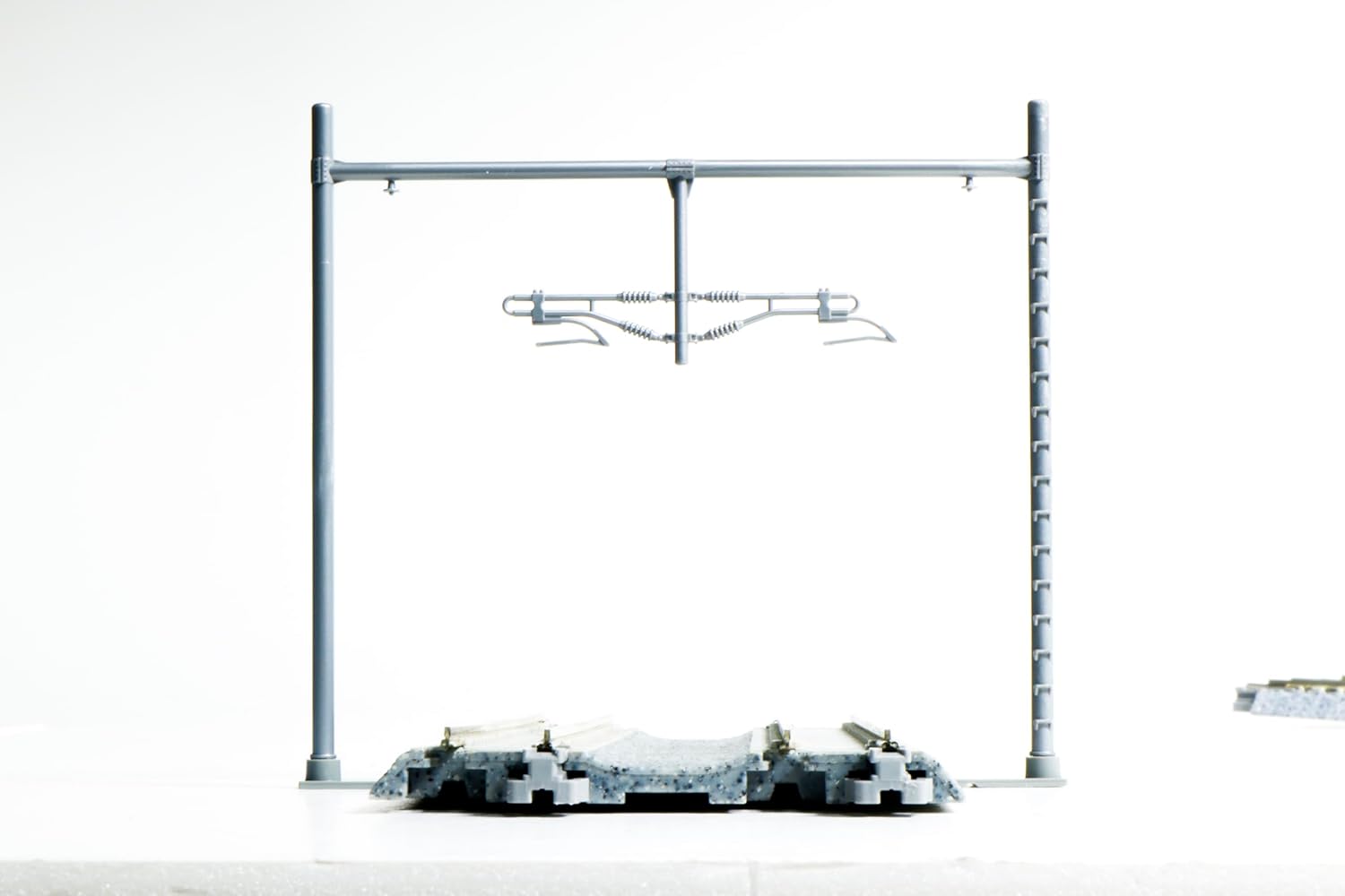 KATO 23-067-1 N Gauge Double-Track Wide Steel Tube Beam Overhead Pole (Gray/12 Pieces) - BanzaiHobby