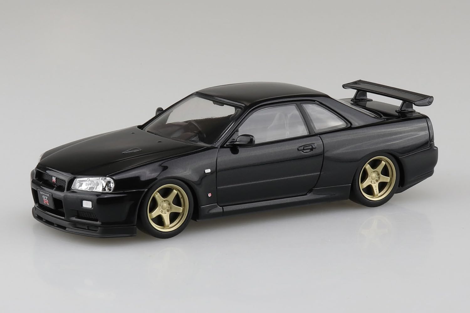 Aoshima 1/32 RakuPla Snap Kit No.12CU-BP Nissan R34 Skyline GT-R Custom Wheels (Black Pearl)