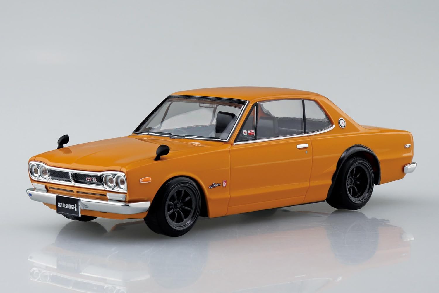 Aoshima 1/32 RakuPla Snap Kit No.16CU-BN Nissan C10 Skyline 2000GT-R Custom Wheel (Brown)