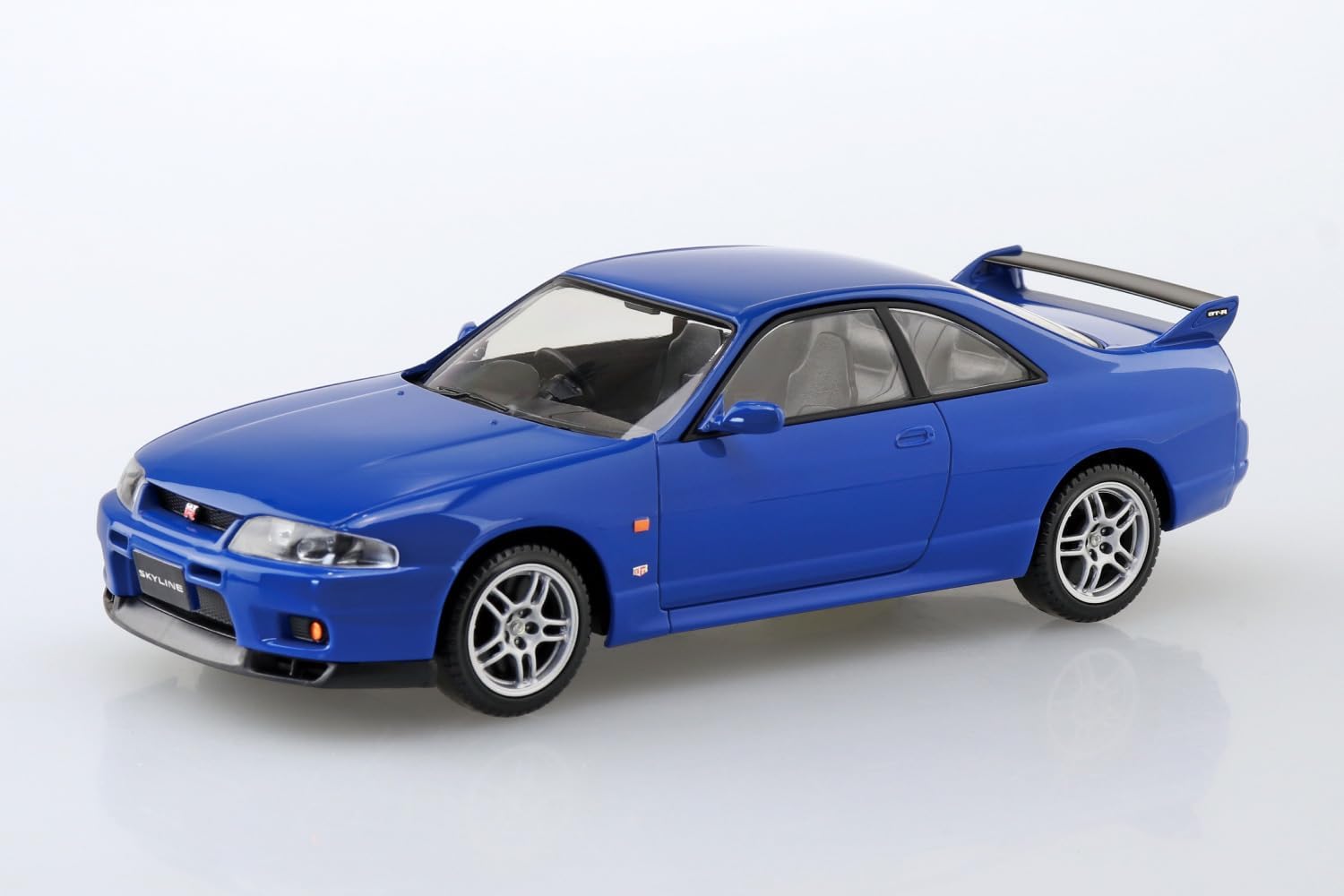 Aoshima 1/32 RakuPla Snap Kit No.21-BE Nissan R33 Skyline GT-R (Blue) - BanzaiHobby