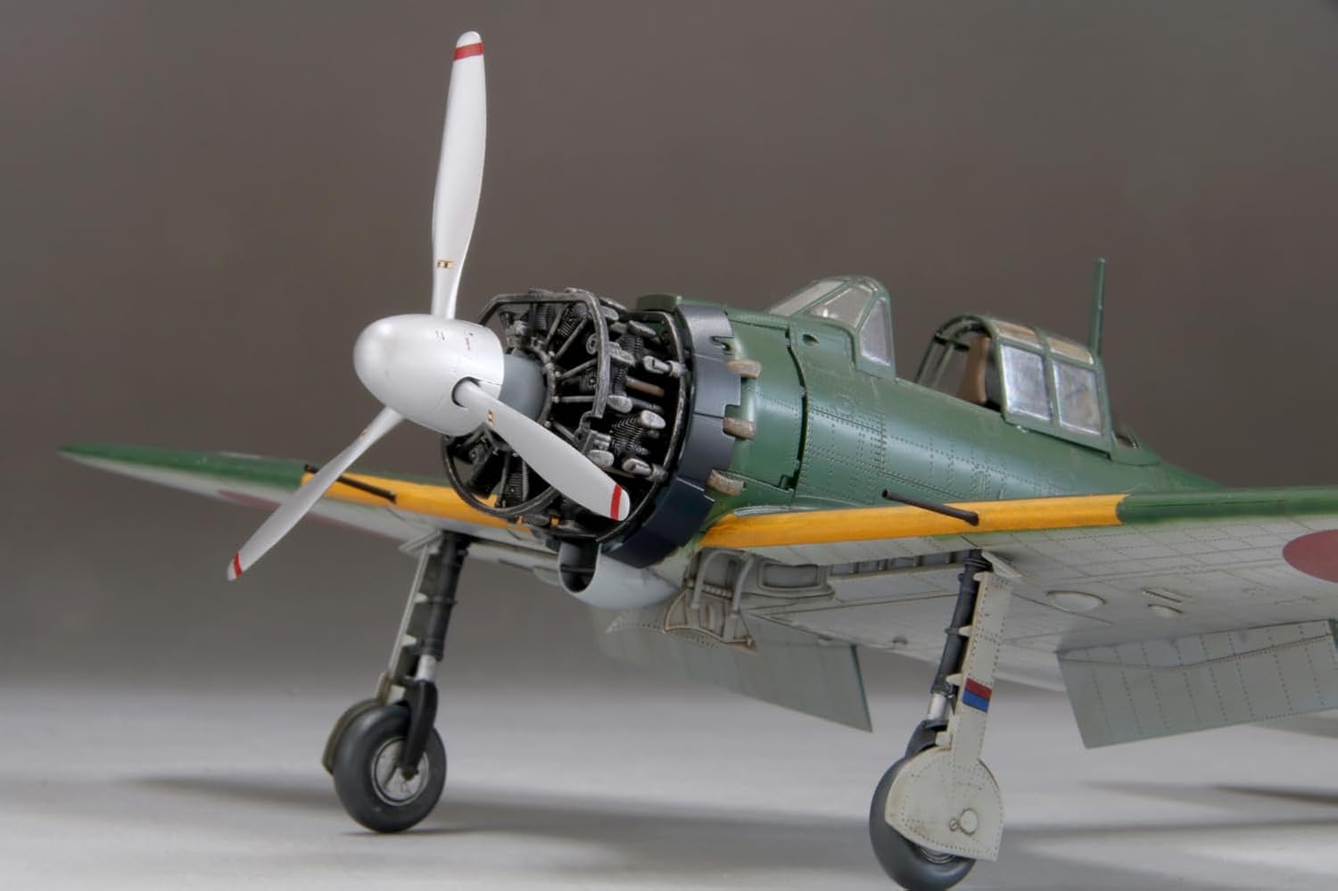 Fine Molds FZ01 1/48 IJN A6M5 Carrier Fighter ZERO Model 52 (Mitsubishi, Mid Prod) - BanzaiHobby