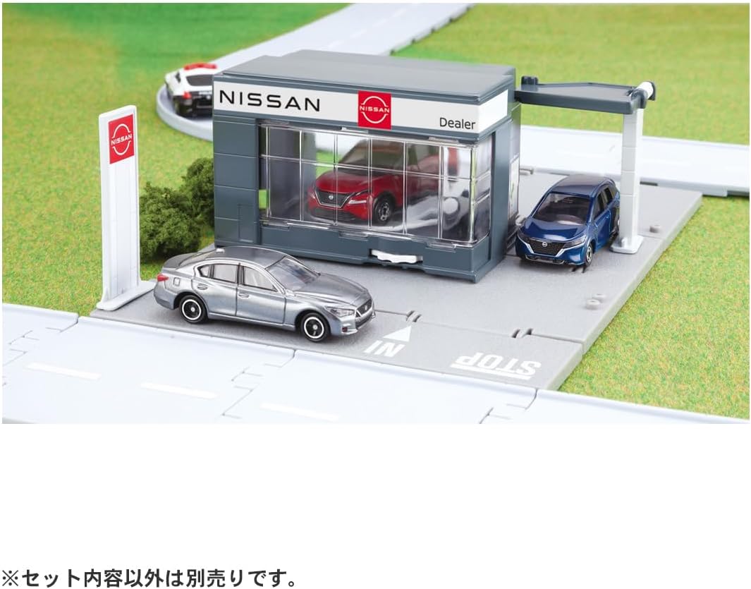 Tomica Town NISSAN Car Dealer (with Tomica)