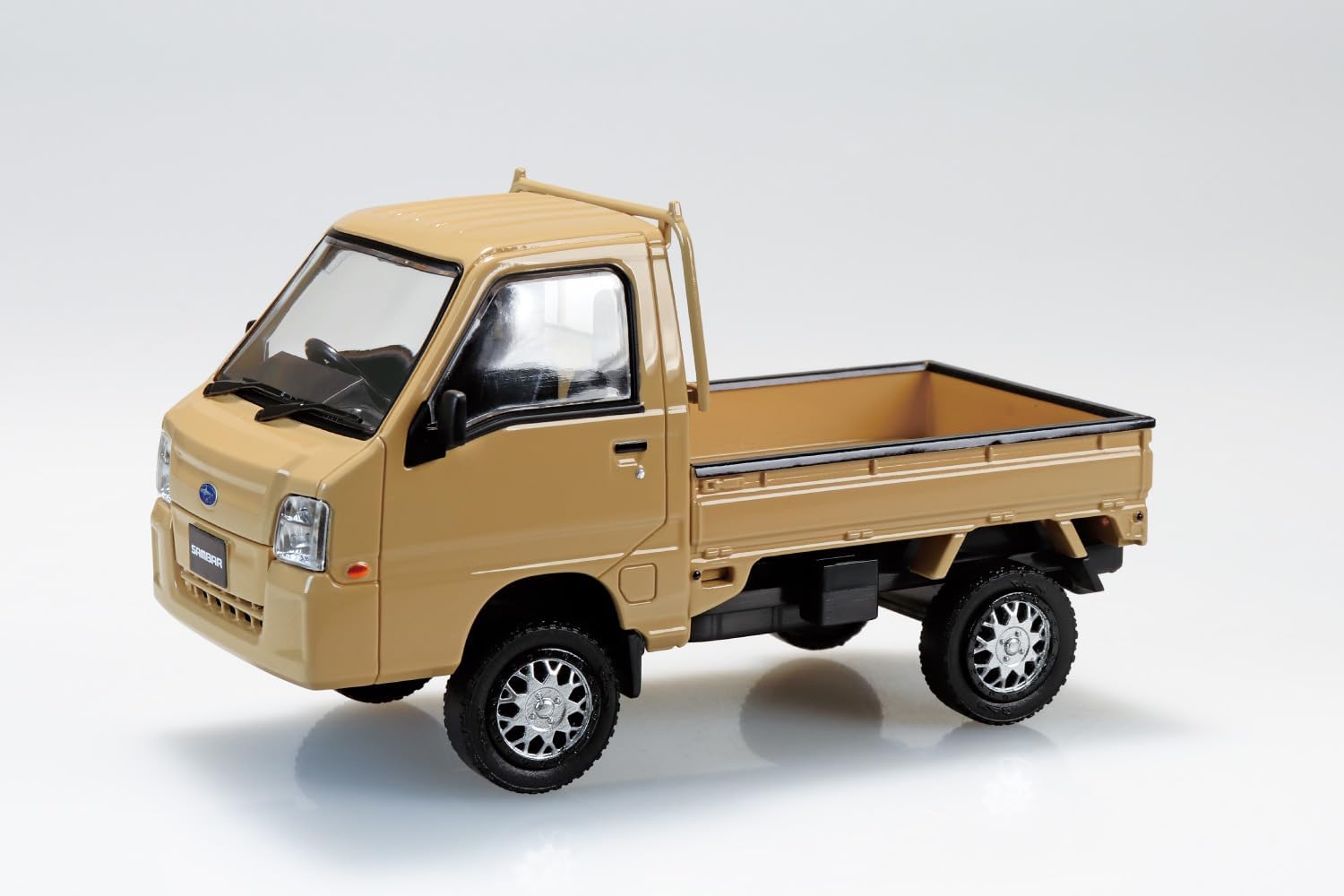 Aoshima 1/32 RakuPla Snap Kit No.05CU-KI Subaru Sambar Truck Custom Wheels Khaki - BanzaiHobby
