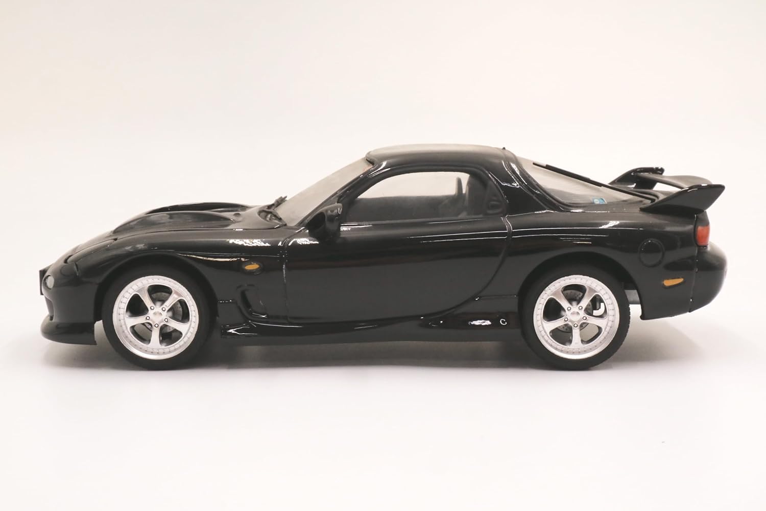 Fujimi 183732 1/24 Initial D Series No.17 FD3S RX-7 Kai Kyoko - BanzaiHobby