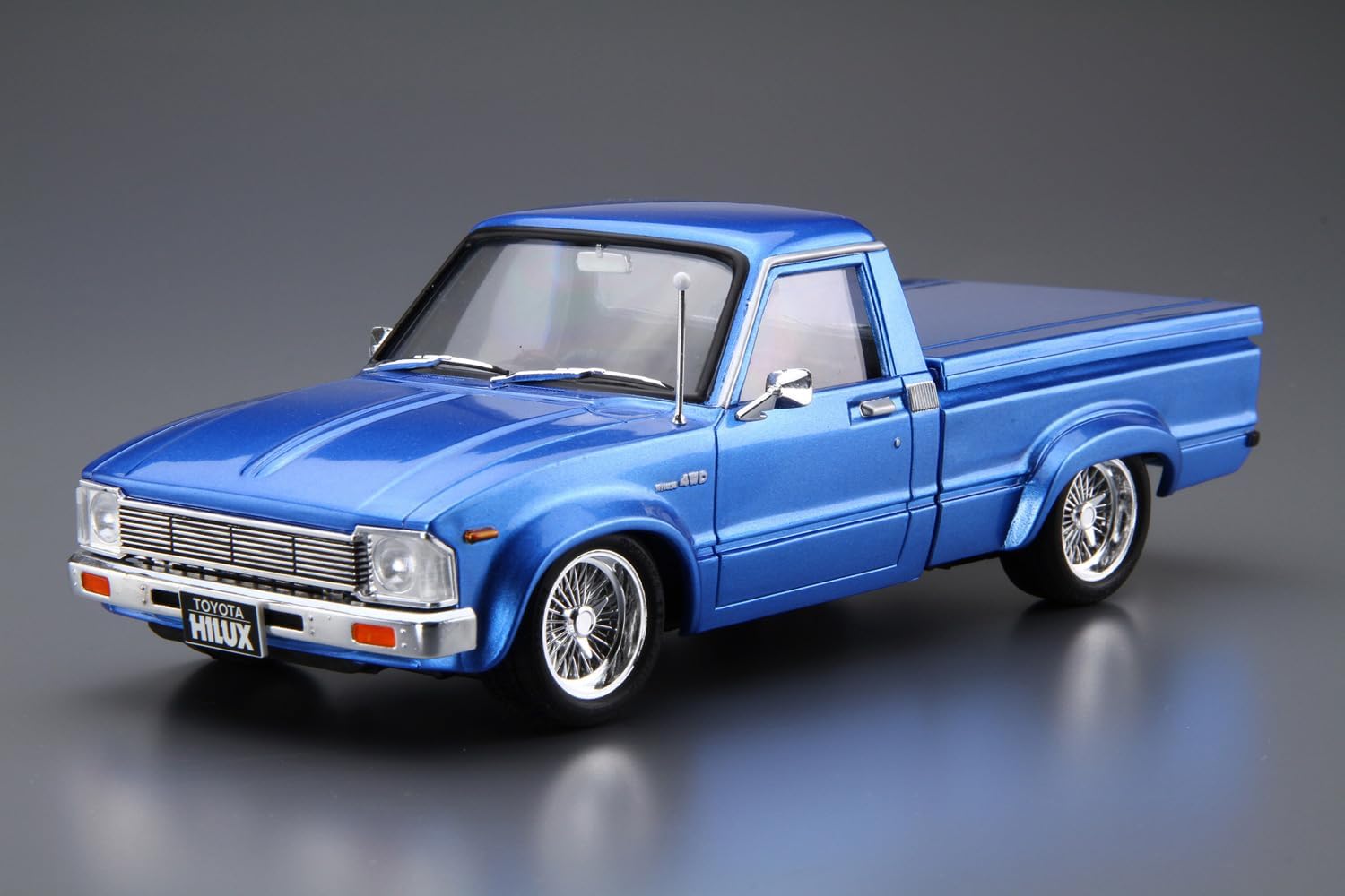 Aoshima 1/24 The Tuned Car No.30 RN30 Toyota Hilux Custom 78 - BanzaiHobby