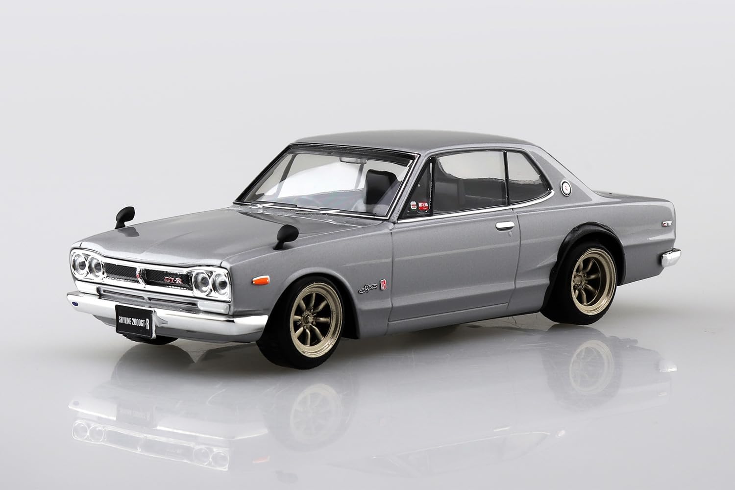 Aoshima 1/32 RakuPla Snap Kit No.16CU-SV Nissan C10 Skyline 2000GT-R Custom Wheel (Silver)