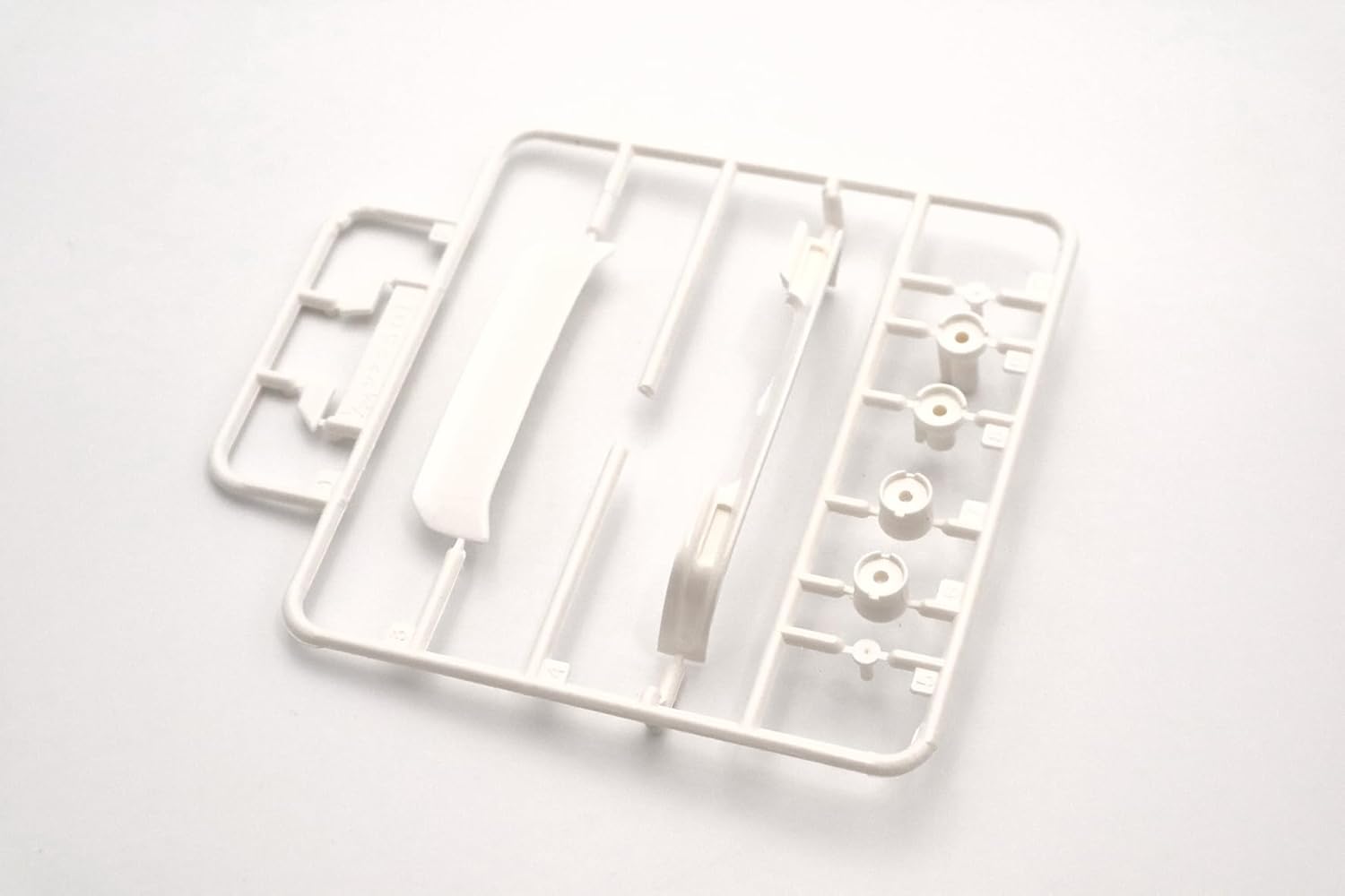 Fujimi ID328 1/24 Inch Up Series No.328 Toyota Soarer 3.0GT (18 Inch Wheels) - BanzaiHobby