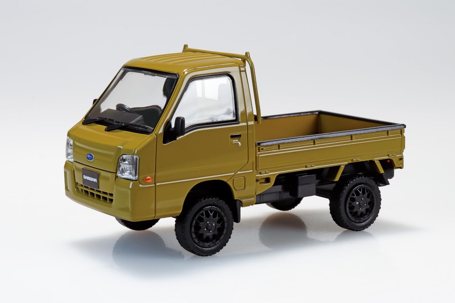 Aoshima 1/32 RakuPla Snap Kit No.05CU-OE Subaru Sambar Truck Custom Wheels Olive - BanzaiHobby