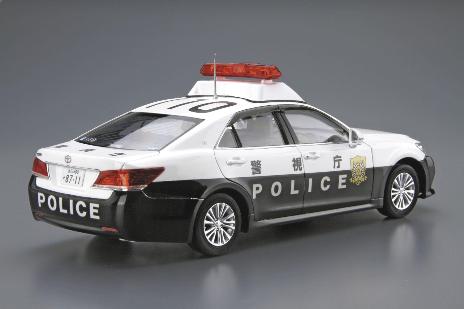 Aoshima Bunka Kyozai 1/24 The Model Car Series No.129 Toyota GRS210 Crown Patrol Car for Police '16 Plastic Model - BanzaiHobby