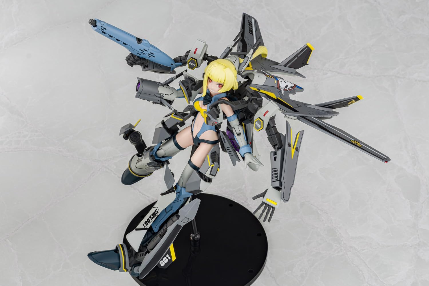 Aoshima V.F.G. MC-18 Macross F VF-25S Super Messiah - BanzaiHobby