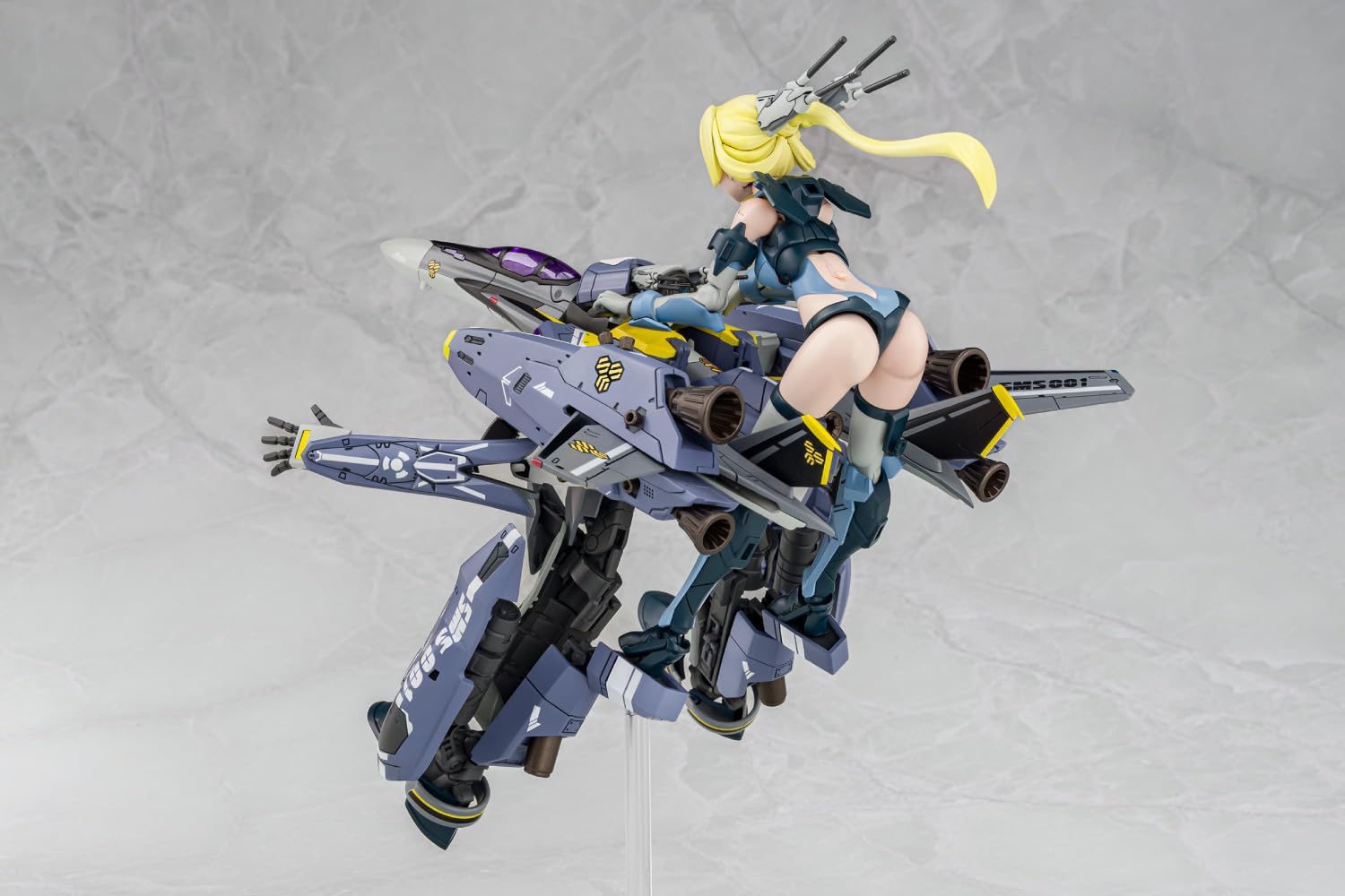 Aoshima V.F.G. MC-18 Macross F VF-25S Super Messiah - BanzaiHobby