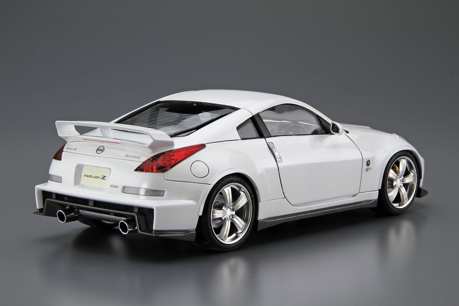 Aoshima 1/24 The Model Car No. 69 Nissan Z33 Fairlady Z Version Nismo 2007 - BanzaiHobby