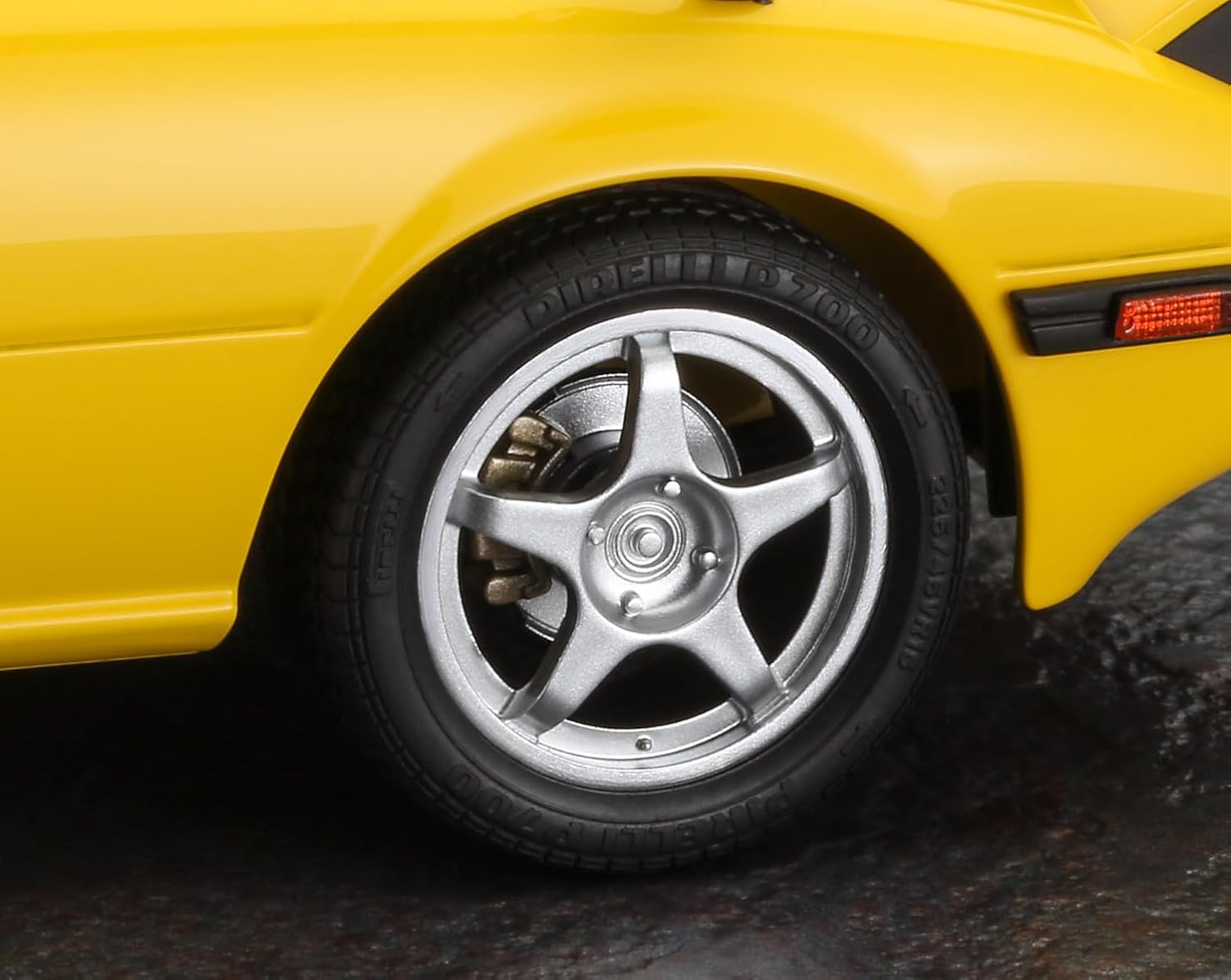 Hasegawa 20798 1/24 Mazda Savanna RX-7 (SA22C) Middle Version Custom Wheels - BanzaiHobby