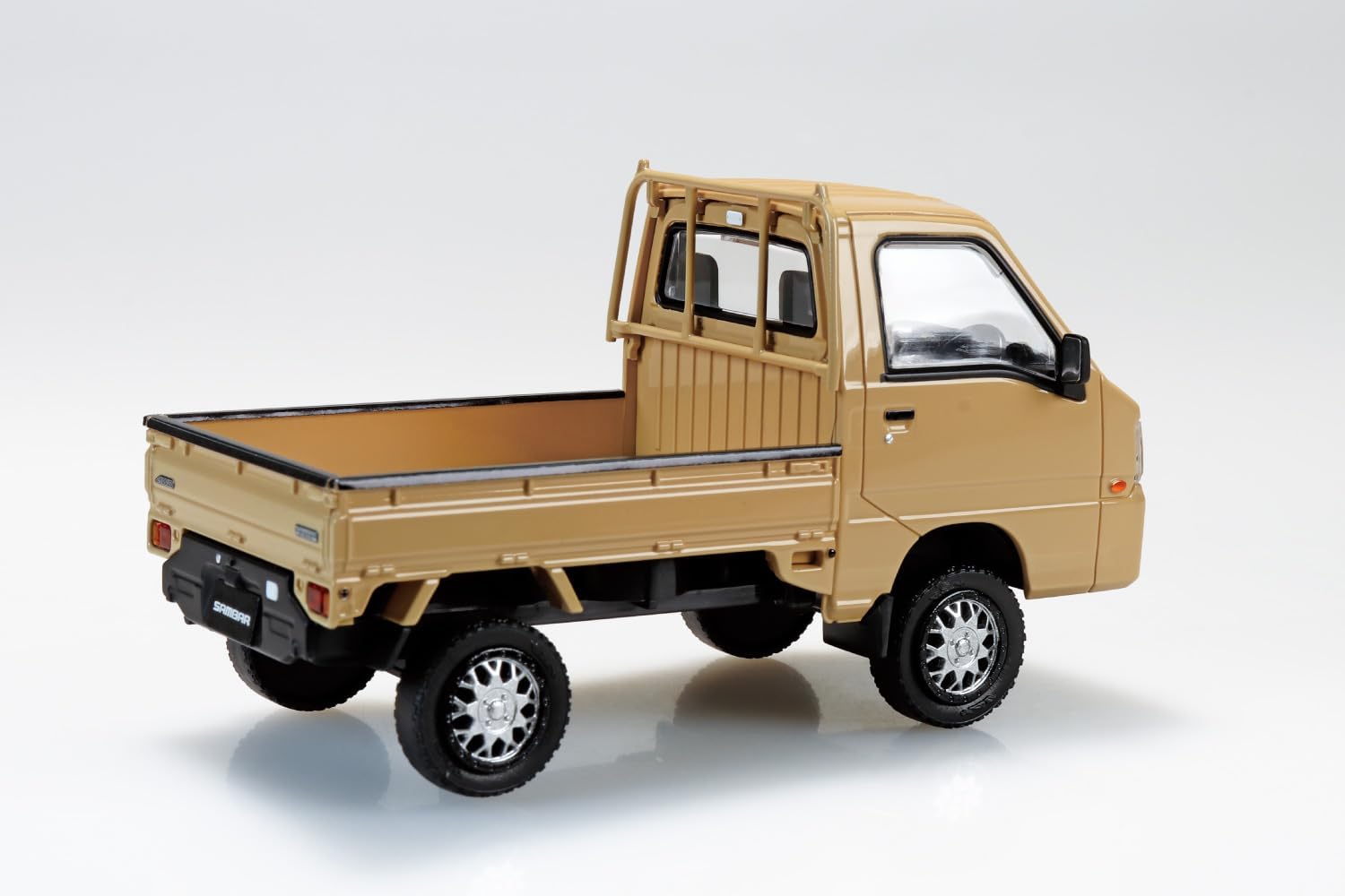 Aoshima 1/32 RakuPla Snap Kit No.05CU-KI Subaru Sambar Truck Custom Wheels Khaki - BanzaiHobby