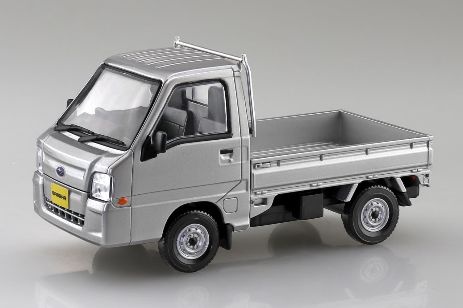 Aoshima 065792 1/32 Raku Plastic Snap Kit No.05-SS Subaru Sambar Truck Sterling Silver Metallic - BanzaiHobby