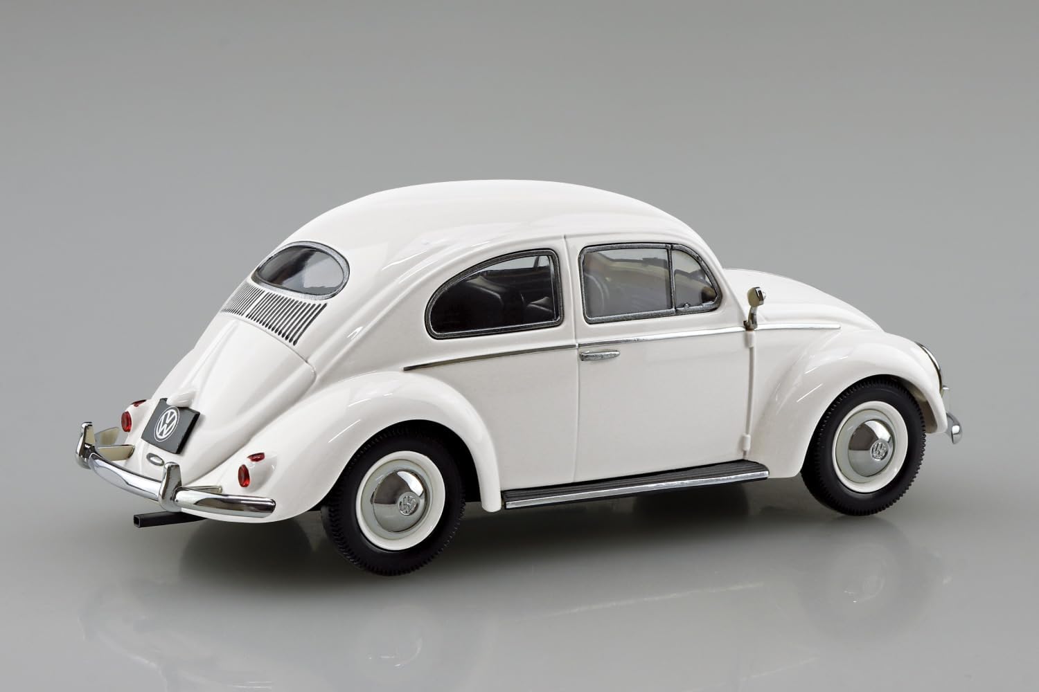 Aoshima 1/32 RakuPla Snap Kit No.20-PW Volkswagen Beetle (Pearl White) - BanzaiHobby