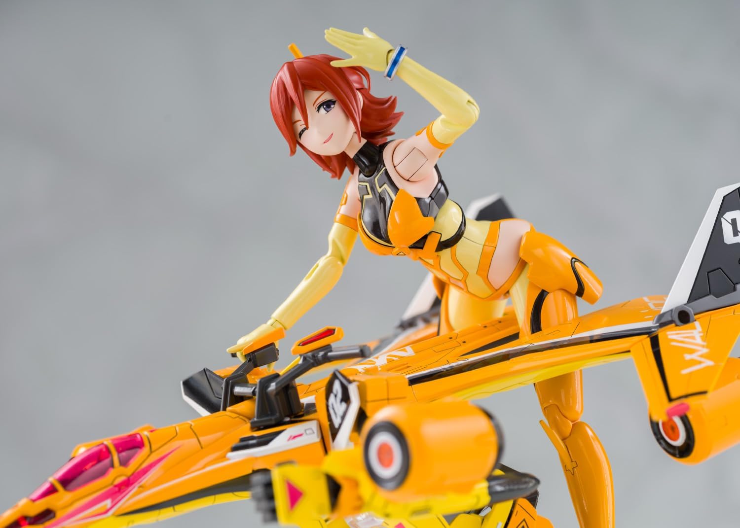 Aoshima ACKS MC-16 V.F.G. Macross Delta VF-31J Siegfried Kaname Buccaneer - BanzaiHobby