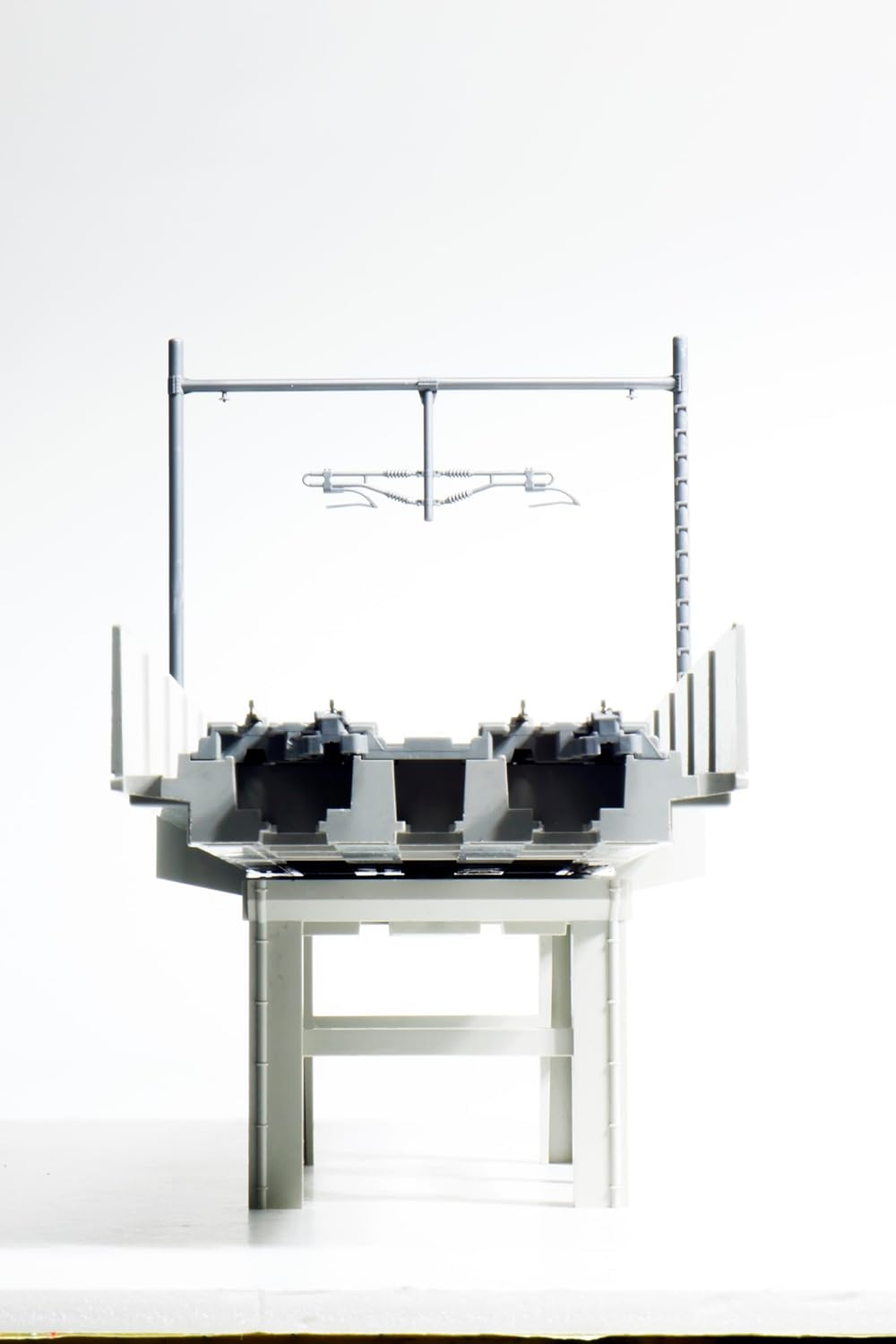 KATO 23-067-2 N Gauge Double-Track Wide Steel Tube Beam Overhead Pole (Silver/12 Pieces) - BanzaiHobby