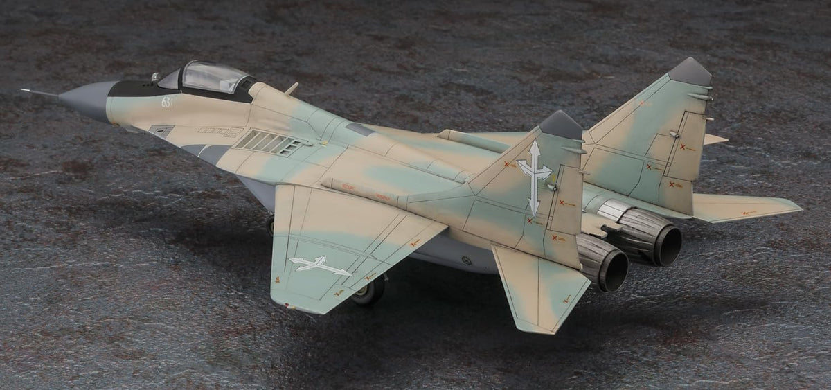 Hasegawa 65912 1/72 Macross Zero MiG-29 - Hasegawa Banzai Hobby