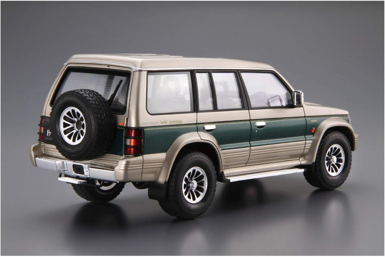Aoshima 1/24 The Model Car No. 107 Mitsubishi V43W Pajero Super Exceed 1991 - BanzaiHobby
