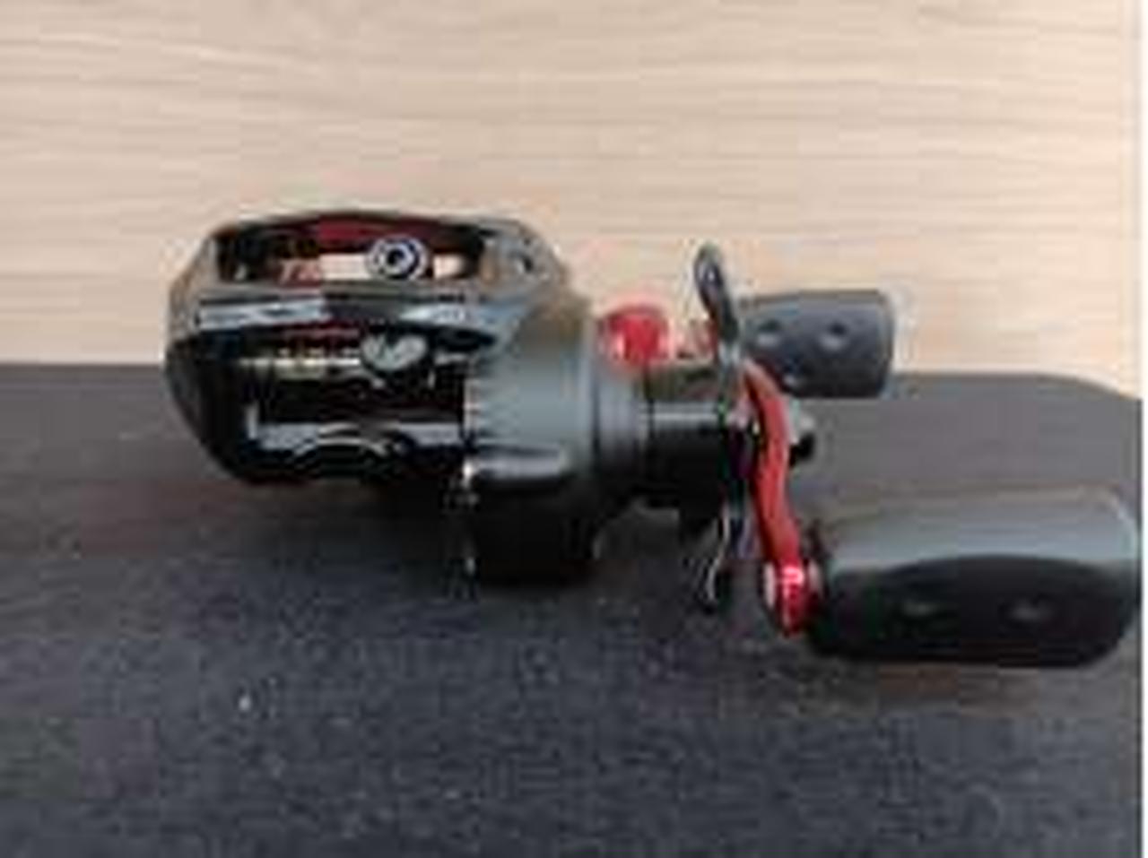 Abu Garcia Black Max Baitcast Low Profile Fishing Reel